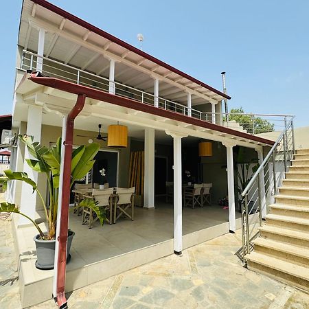 Central Luxury Apartment In Paralia Ofryniou Ofrínion 外观 照片