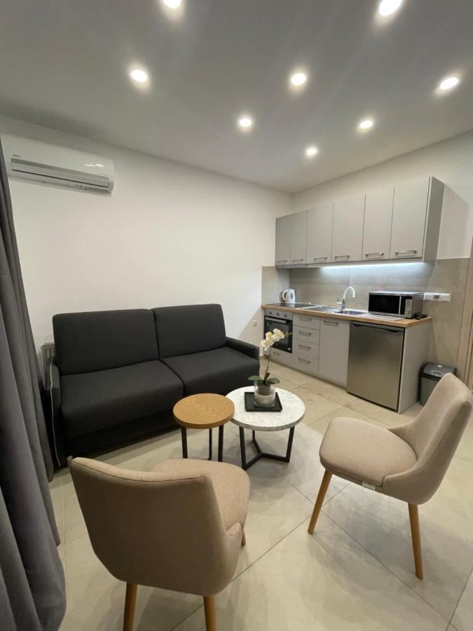 Central Luxury Apartment In Paralia Ofryniou Ofrínion 外观 照片
