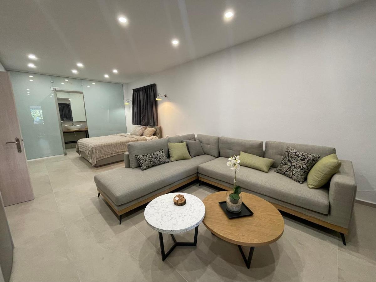 Central Luxury Apartment In Paralia Ofryniou Ofrínion 外观 照片