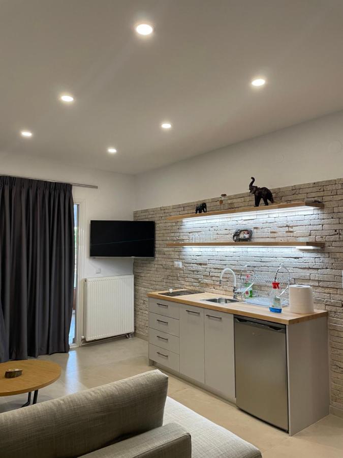 Central Luxury Apartment In Paralia Ofryniou Ofrínion 外观 照片